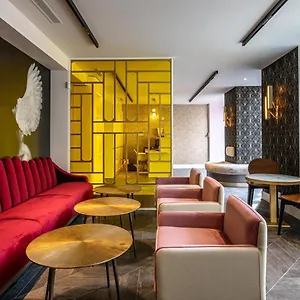 Hotel Nude - Color Vision Paryż